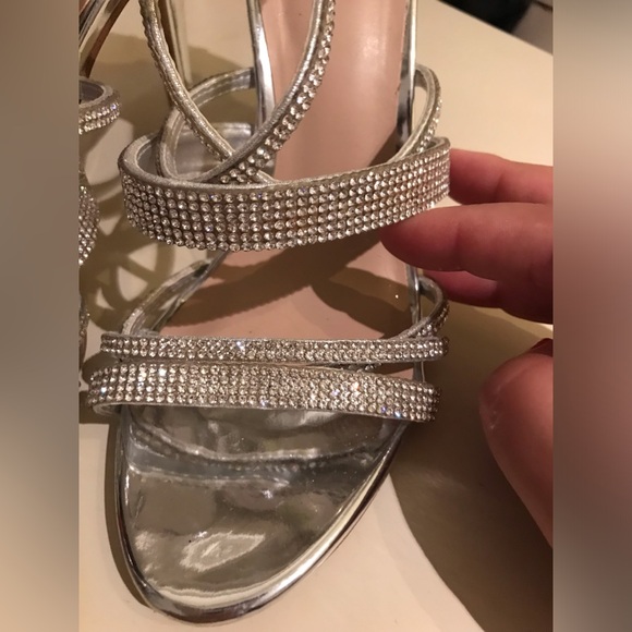 SOLD— 💖🤩⚡️Aldo Swarovski Crystal’s heels⚡️🤩💖 - Picture 2 of 10
